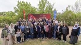 Lider Tugay şehit anneleriyle bir ortaya geldi