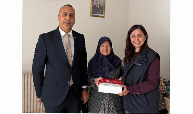 Manisa Büyükşehir’den Şehit Annelerine Manalı Ziyaret