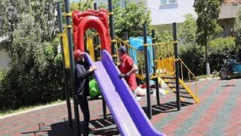 Menderes’te Parklar Yenileniyor