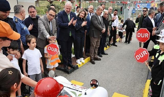 Menemen’de bir açılış iki müjde!