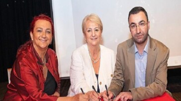 Nar Kızlar Yola Çıktı
