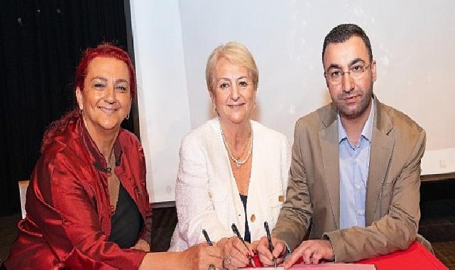 Nar Kızlar Yola Çıktı