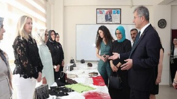 OSMEK Kursiyerlerinin Yapıtları Hüdavendigar’da Sergilendi