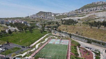 Özgür Özel Bayraklı’da Ferdi Zeyrek Spor Kompleksi Açılışı ve Araç Filosu Tanıtımına Katılacak