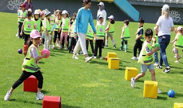 Spor Şenlikleri’nde sıra minik öğrencilerin