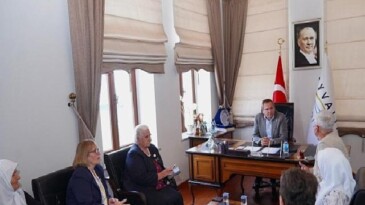 Srebrenitsa Anneleri Ayvalık’ta: “Acımızı unutmadık, unutturmayacağız”