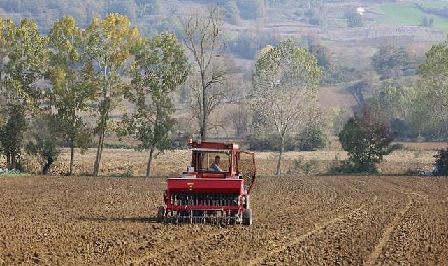 Traktörler tarlalara indi, mısır ekimi başladı