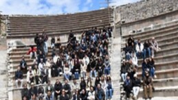 Üniversite öğrencilerine Bergama ve Ödemiş gezisi