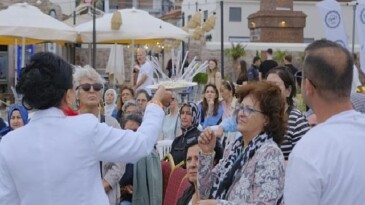 Yarım Yüz Yıldan Fazla, Ayvalık’ta Lezzet Sunan Lokal Ustalar Bir Ortaya Geldi