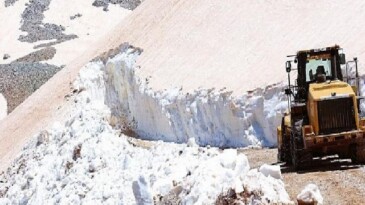 Antalya’da Haziran ayında karla çaba çalışması