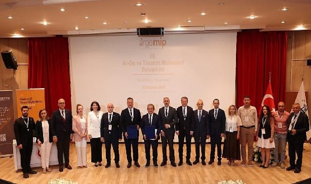 AR-GE’nin Paydaşları DEÜ Konut Sahipliğinde Buluştu
