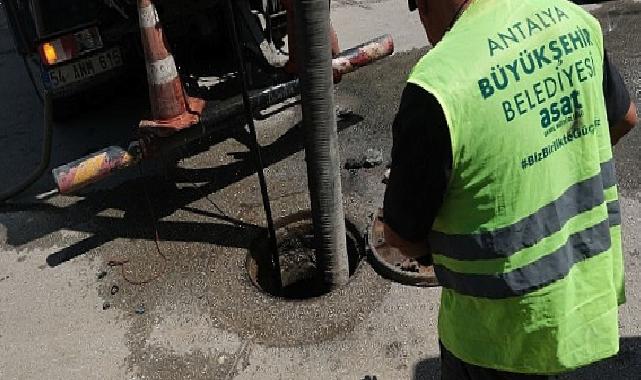 ASAT kanalizasyon sınırı paklığı ve kapak düzenleme çalışmalarını sürdürüyor