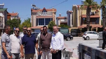 Ayvalık’ta Yol Seferberliği Sürüyor