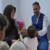 Bağcılar Belediyesi işçisi olan gözetici baba Seydullah Yuyucu, yüzlerce aileye ilham oldu