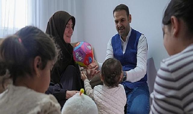 Bağcılar Belediyesi işçisi olan gözetici baba Seydullah Yuyucu, yüzlerce aileye ilham oldu