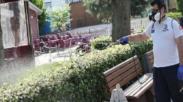 Bayrampaşa’da sineklere karşı ağır mesai