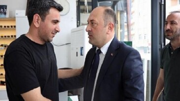 Belediye Başkanı Selçuk Yıldız’dan 1 Haziran Optisyen ve Gözlükçüler Günü’nde Manalı Ziyaret
