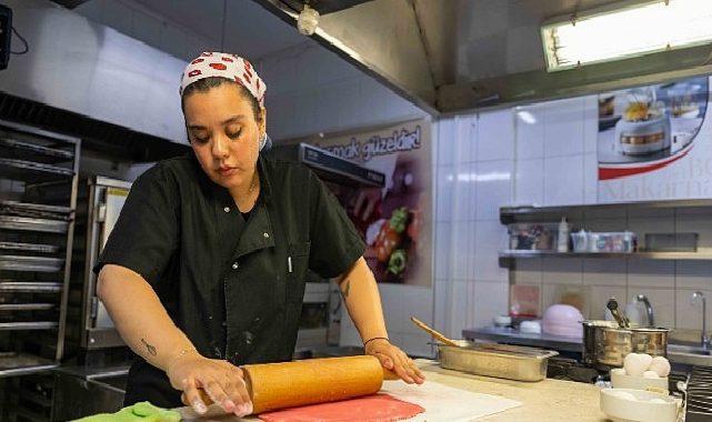 Bornova’da Mutfak Atölyeleri renkli tanımlarla sürüyor
