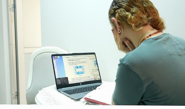 Büyükşehir Online Eğitim ile Öğrencileri Geleceğe Hazırlıyor