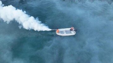 Büyükşehir’den vektörle uğraşa denizden müdahale