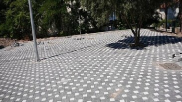 Çeşme Belediyesinden park ve spor alanlarında kapsamlı yenileme