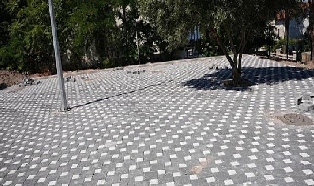 Çeşme Belediyesinden park ve spor alanlarında kapsamlı yenileme