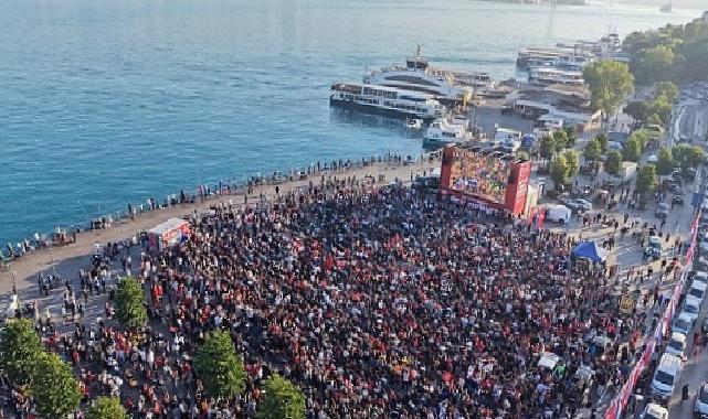 Dünya Kupası Coşkusu İstanbul’un Meydanlarına Taşındı