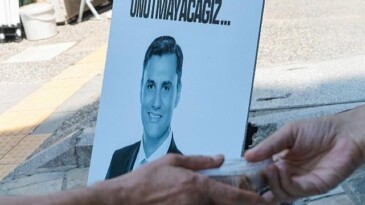 Ferdi Zeyrek Konak’ta anıldı