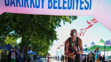Florya Kıyısı’nda Nefes Kesen Triatlon Heyecanı