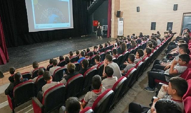 Gaziemir Belediyesi’nden 5 bin 486 öğrenciye geri dönüşüm eğitimi