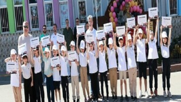 Geleceğin Şampiyon Tenisçileri Osmangazi’de Yetişiyor