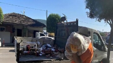 Gemlik’te Sıhhatsiz Besin Deposuna Zabıta Baskını