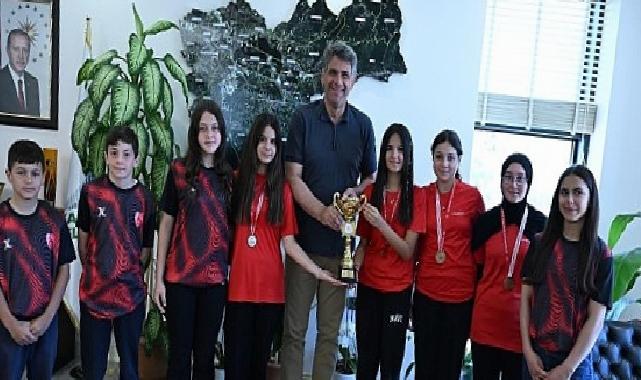 Genç Sportmenler Muvaffakiyetlerini Lider Kocaman’la Paylaştı