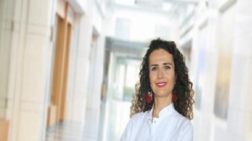 İmplant tedavisinde tıpkı gün yeni diş mümkün