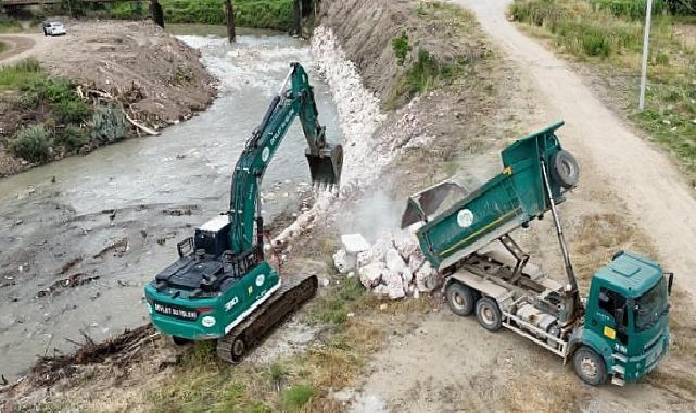 İnegöl’de 2 Noktada Dere Islah Çalışmaları Devam Ediyor