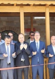 İzmir Bakırçay Üniversitesi Faruk Demir Camii İbadete Açıldı