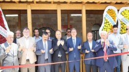 İzmir Bakırçay Üniversitesi Faruk Demir Camii İbadete Açıldı