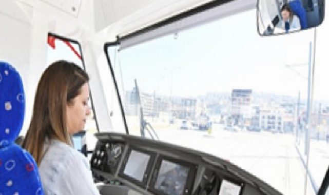İzmir Metro’nun bilgisi dünyaya ray oldu