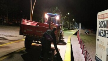 Kandıra kıyılarından 39 ton atık toplandı