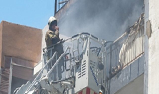 Karabağlar’daki yangında 6 kişi itimatla tahliye edildi