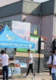 Kartepe Belediyesi, YKS Adayları ve Velilerin Heyecanına Ortak Oldu