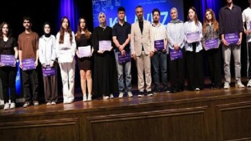 Kılavuz Kariyer’de 358 öğrenci sertifika aldı