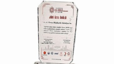 Konya AKOM’a Milletlerarası Kongreden Heyet Özel Mükafatı