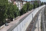 Lider Altay, Banliyö Sınırında Tren Kaynaklı Gürültüye Karşı Ses Bariyeri Yaptıklarını Açıkladı
