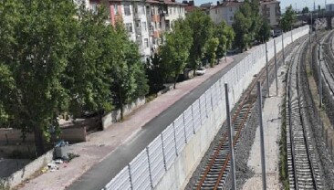 Lider Altay, Banliyö Sınırında Tren Kaynaklı Gürültüye Karşı Ses Bariyeri Yaptıklarını Açıkladı