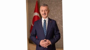 Lider Büyükakın üniversite adaylarına muvaffakiyetler diledi