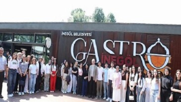Lider Taban İnegöl Belediyesi Stajyerleriyle Bir Ortaya Geldi
