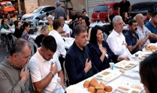 Lider Tugay Kınık’ta muharrem lokmasını paylaştı