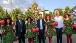 Lider Tugay, kiraz kenti Kemalpaşa’da