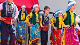 Lider Vekili İbrahim Akın, öğrencilerin karne sevincine ortak oldu